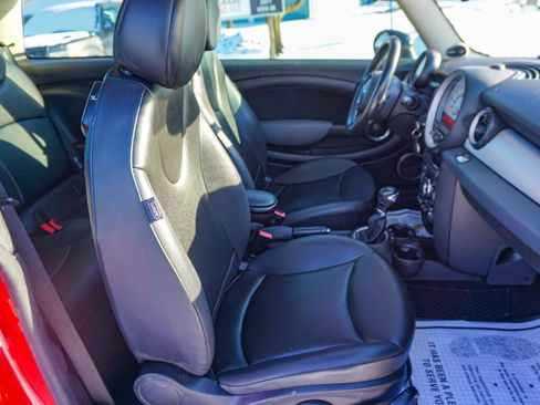 Used 2011 MINI Cooper Hardtop image 20