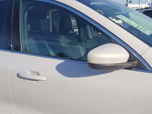 Used 2025 Ford Escape SE w/ Class II Trailer Tow Package image 6