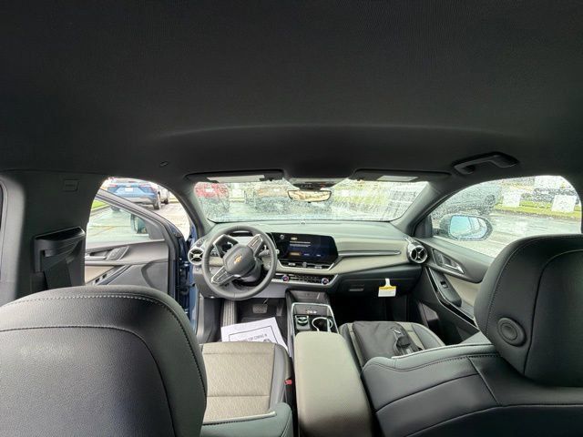 New 2027 Chevrolet Equinox LT w/ Convenience Package II FWD image 35
