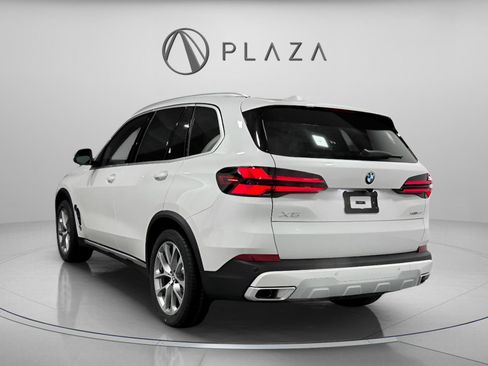 New 2026 BMW X5 xDrive40i w/ Premium Package image 4