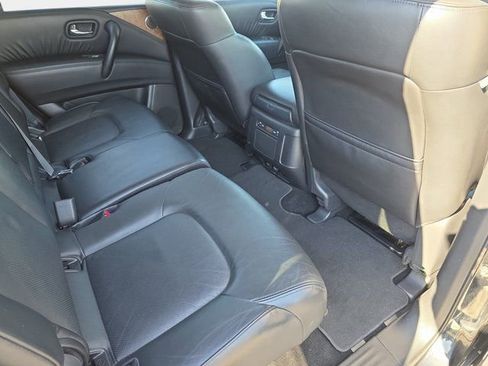 Used 2024 Nissan Armada SL image 11