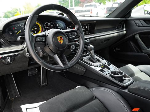 Used 2022 Porsche 911 GT3 RWD image 18