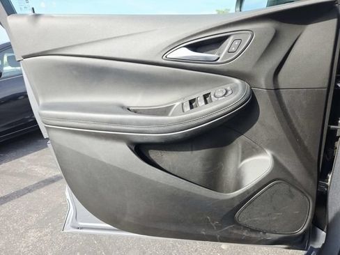 Used 2021 Buick Encore GX Select w/ Sport Touring Package FWD image 18