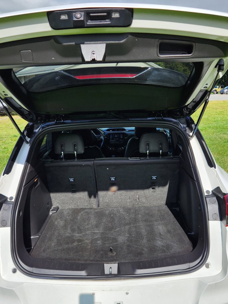 Used 2022 Chevrolet TrailBlazer RS w/ Technology Package FWD image 16