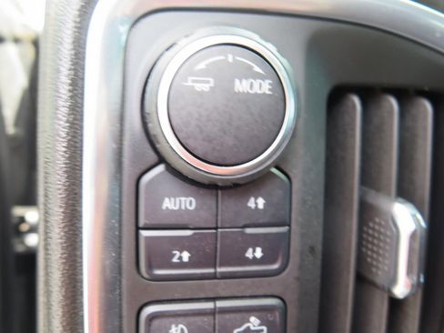 Used 2022 Chevrolet Silverado 1500 RST image 11