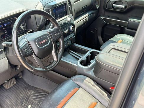 Used 2021 GMC Sierra 1500 AT4 w/ AT4 Premium Package AWD/4WD image 4