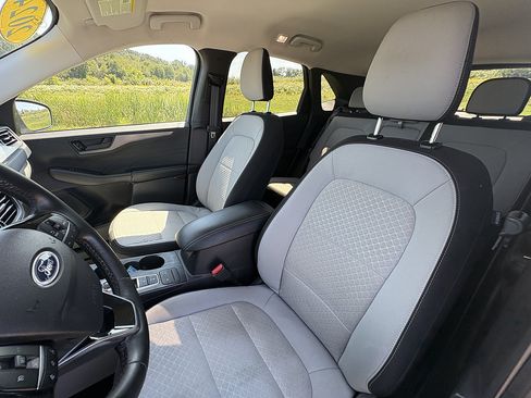 Used 2024 Ford Escape Active AWD/4WD image 30