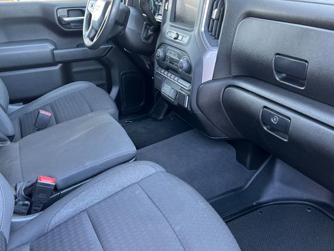 Used 2022 Chevrolet Silverado 1500 Custom image 12