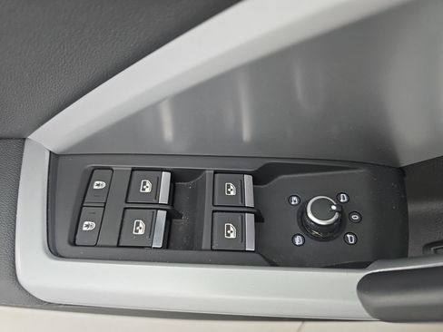 Used 2021 Audi Q3 2.0T Premium w/ Convenience Package image 28