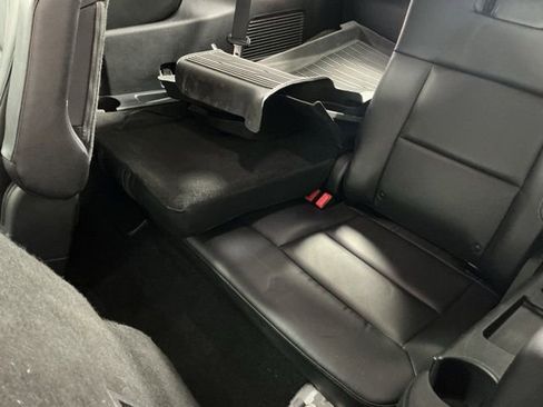 Used 2020 Ford Explorer XLT w/ Equipment Group 202A AWD/4WD image 12