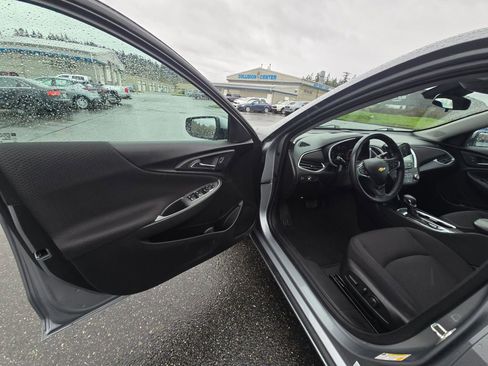 Used 2024 Chevrolet Malibu LT w/ Sport Edition image 15