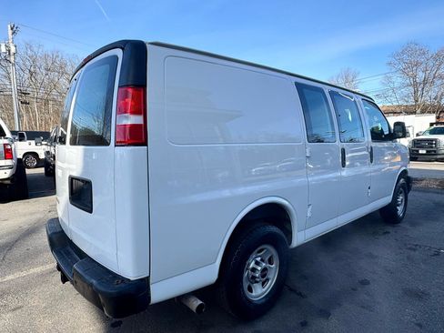 Used 2013 GMC Savana 2500 w/ Cold Climate Package RWD image 13