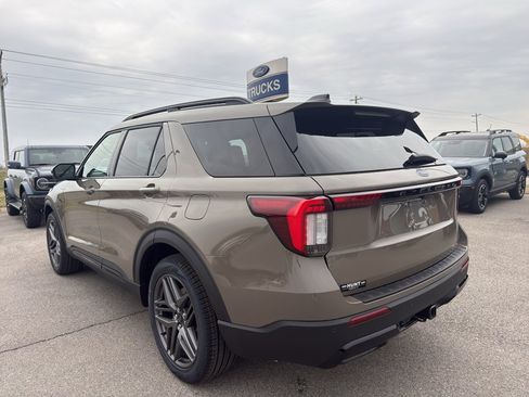 New 2026 Ford Explorer ST-Line w/ ST-Line Street Pack image 7