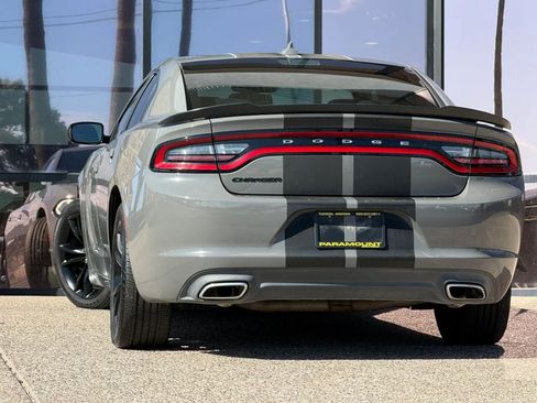 Used 2017 Dodge Charger SXT w/ Blacktop Package RWD image 8