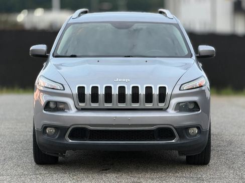 Used 2017 Jeep Cherokee Limited FWD image 5