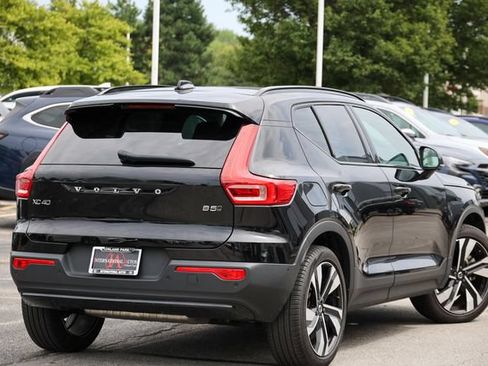 Certified 2024 Volvo XC40 B5 Ultimate w/ Protection Package Premier AWD/4WD image 3