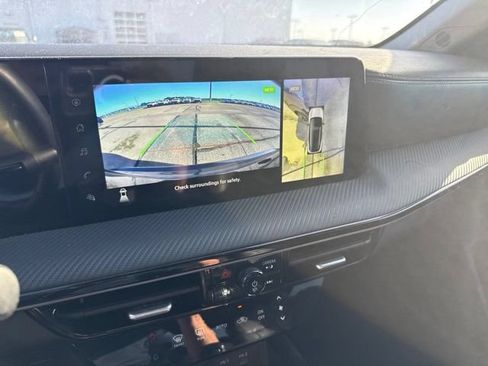 Used 2025 Nissan Kicks SR FWD image 27