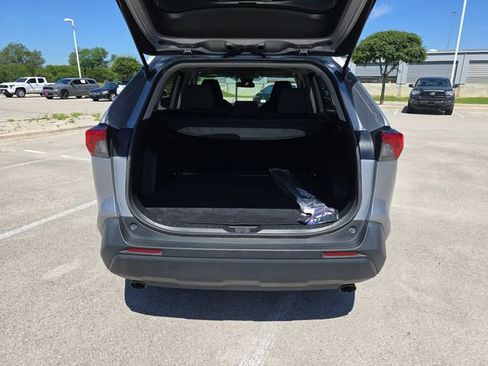 Used 2021 Toyota RAV4 XLE AWD/4WD image 13