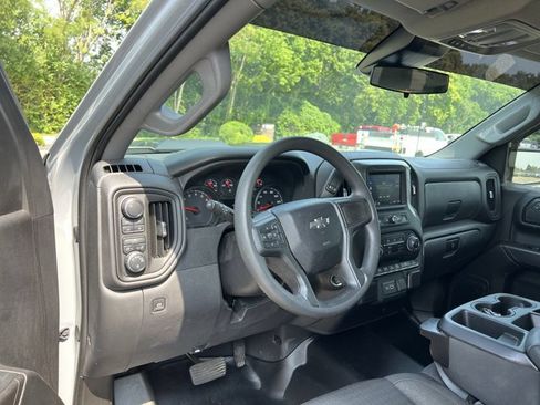 Used 2024 Chevrolet Silverado 1500 Custom Trail Boss w/ LPO, Dark Essentials Package AWD/4WD image 10