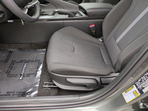 New 2026 Hyundai Elantra SE FWD image 16