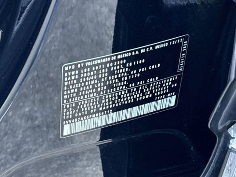 Used 2023 Volkswagen Tiguan SEL R-Line image 20