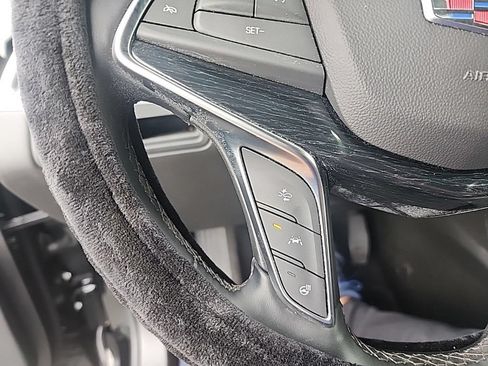Used 2025 Cadillac XT5 Premium Luxury FWD image 7