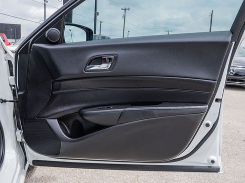 Used 2018 Acura ILX FWD image 12