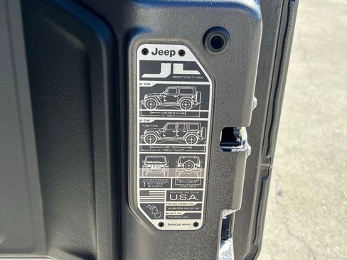 Used 2022 Jeep Wrangler Unlimited Sport image 22