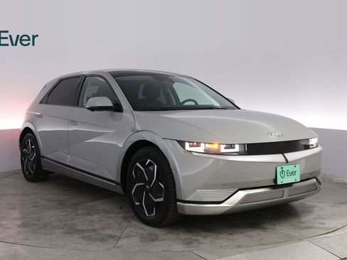 Used 2024 Hyundai Ioniq 5 Limited image 13