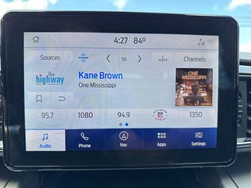 Used 2021 Ford Explorer XLT w/ Equipment Group 202A image 12