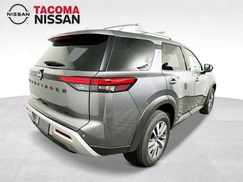 New 2025 Nissan Pathfinder SL w/ Black Appearance Package image 5