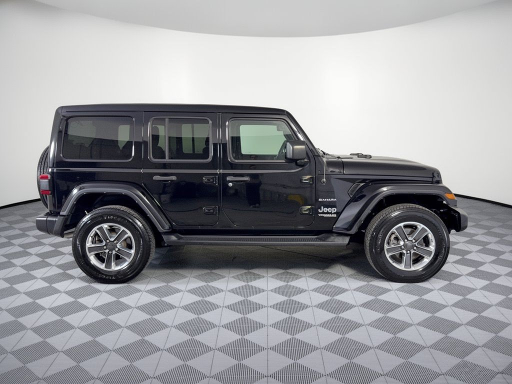 Used 2022 Jeep Wrangler Unlimited Sahara w/ LED Lighting Group AWD/4WD image 8