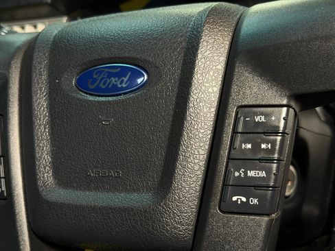 Used 2017 Ford Expedition XLT RWD image 35