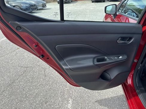 Used 2025 Nissan Versa SV image 24