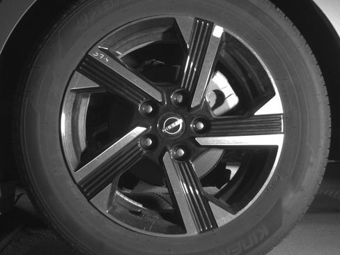 Used 2025 Nissan Sentra SV FWD image 14