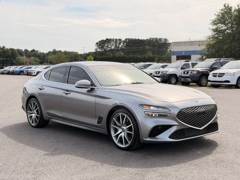Used 2022 Genesis G70 3.3T RWD image 4
