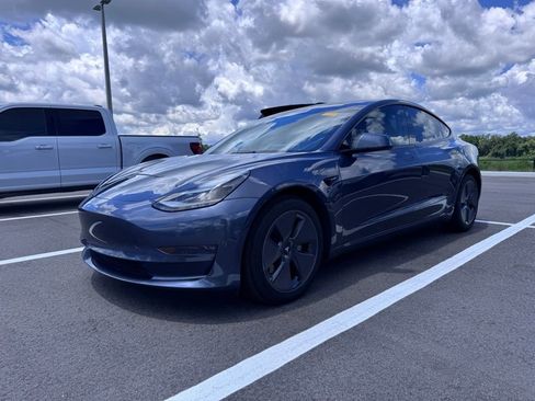 Used 2022 Tesla Model 3 Long Range AWD/4WD image 6
