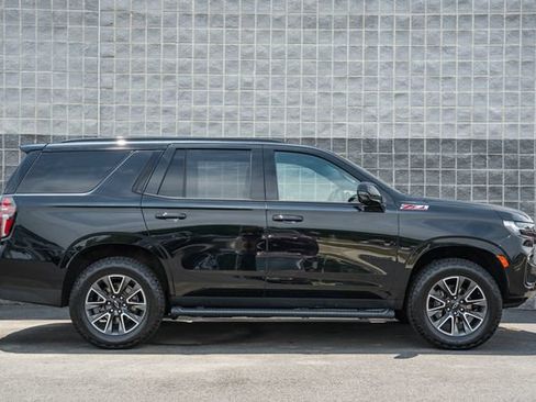 Used 2024 Chevrolet Tahoe Z71 w/ Luxury Package AWD/4WD image 4