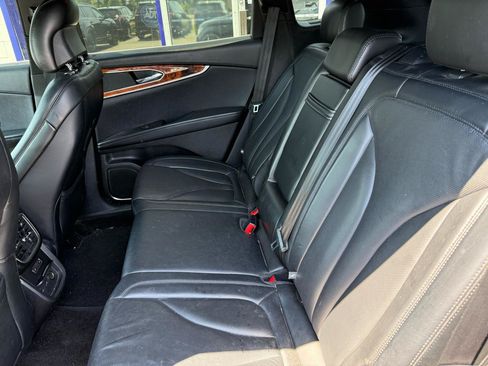 Used 2017 Lincoln MKX Reserve w/ Lincoln MKX Climate Package AWD/4WD image 8