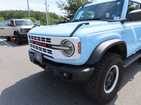 Used 2023 Ford Bronco Heritage Edition AWD/4WD image 9