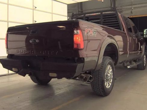 Used 2016 Ford F350 Lariat w/ Lariat Interior Package AWD/4WD image 3