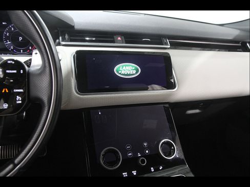 Used 2020 Land Rover Range Rover Velar R-Dynamic S AWD/4WD image 9