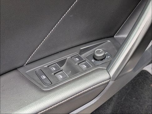 Used 2022 Volkswagen Tiguan SE R-Line AWD/4WD image 13