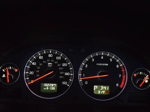 Used 2005 Volvo XC70 AWD/4WD image 17