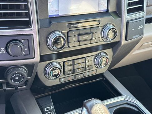 Used 2020 Ford F150 Limited w/ Trailer Tow Package image 31