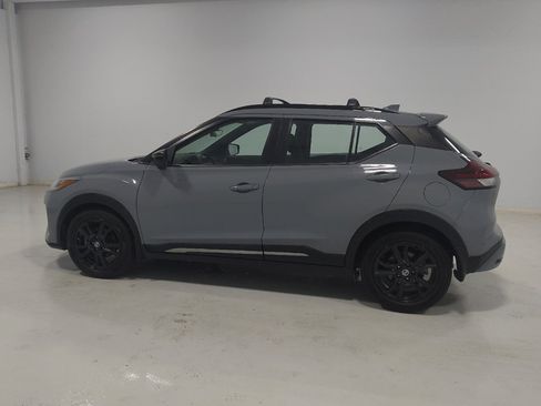 Used 2021 Nissan Kicks SR w/ Exterior Package FWD image 3