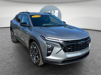 Certified 2024 Chevrolet Trax RS w/ Driver Confidence Package image 1