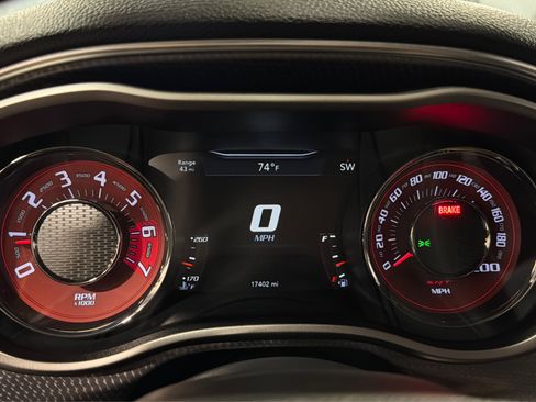 Used 2016 Dodge Challenger SRT Hellcat RWD image 26