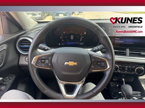 Used 2024 Chevrolet Trax LT w/ Driver Confidence Package image 23