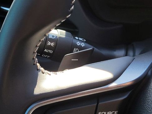 Certified 2025 Subaru Forester Limited image 30